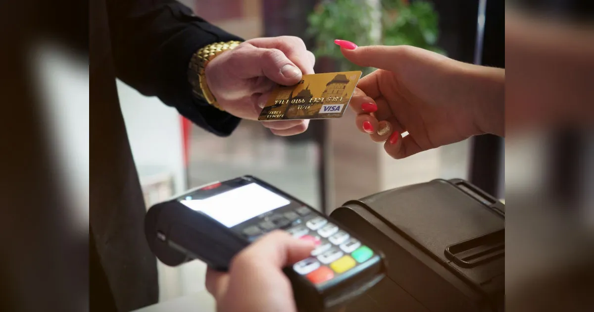 How Much Monthly Income Do You Need for a Credit Card in the USA 2026?